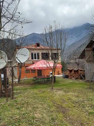 Отели типа «постель и завтрак» Dandalo Батуми-0