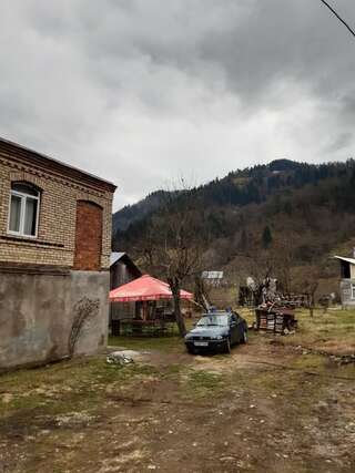 Отели типа «постель и завтрак» Dandalo Батуми Просторный двухместный номер с 2 отдельными кроватями-12